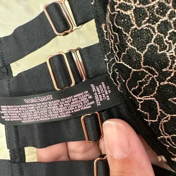 Victorias Secret | Sexy Strappy Underwire Unlined Demi Lace Bra | Size: 36DD - Picture 4 of 8